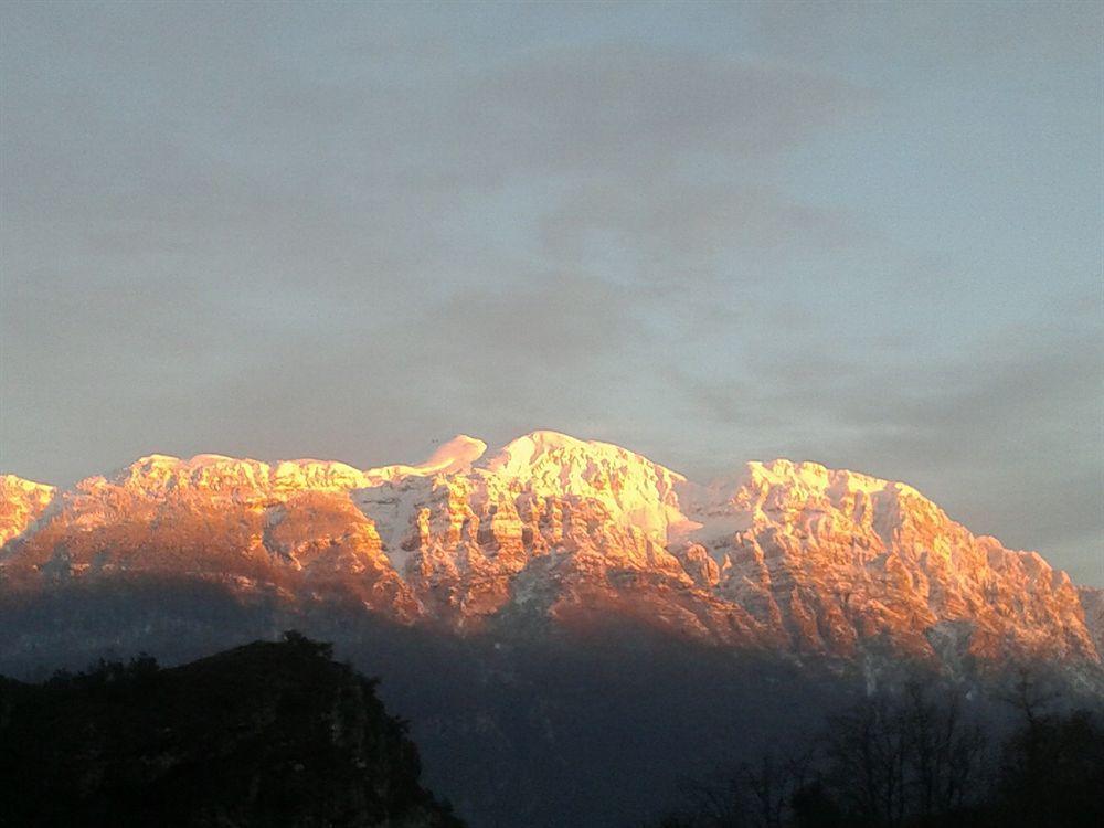 Hotel Rosalpina Riva del Garda Buitenkant foto