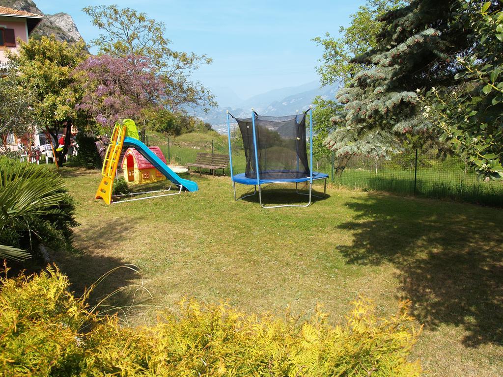 Hotel Rosalpina Riva del Garda Buitenkant foto